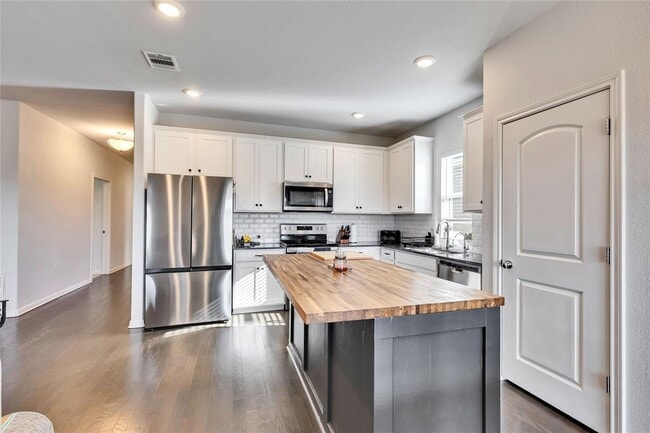 Foto del edificio - 13004 Titanium St