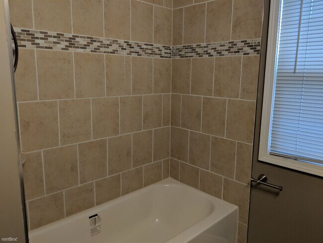 Foto del edificio - 3 br, 2 bath House - 707 North Altadena Av...
