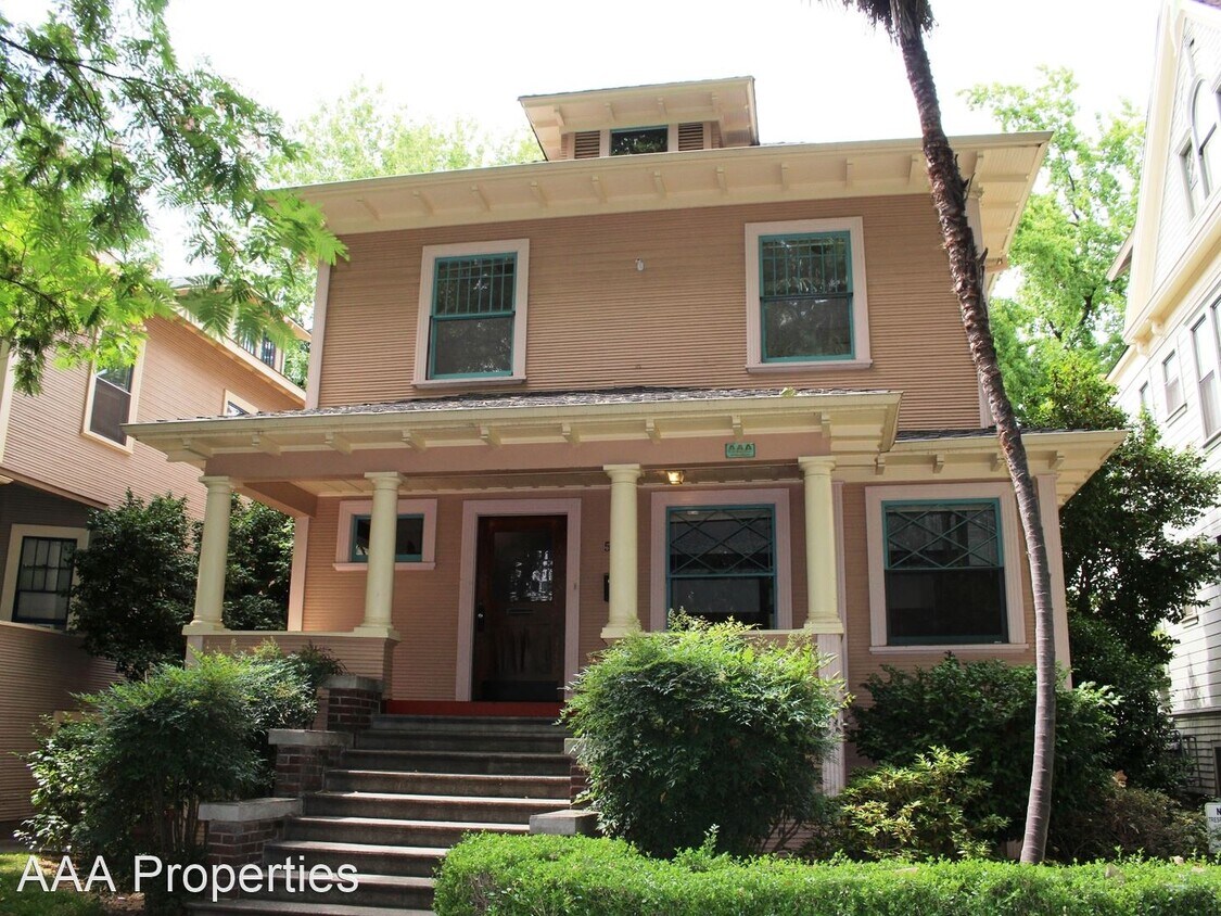 Primary Photo - 8 br, 3 bath House - 520 W 3rd St