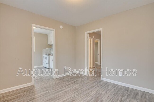 Building Photo - 316 Verdery Dr