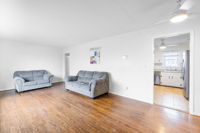 Foto del edificio - 3bd/2ba Home in Independence