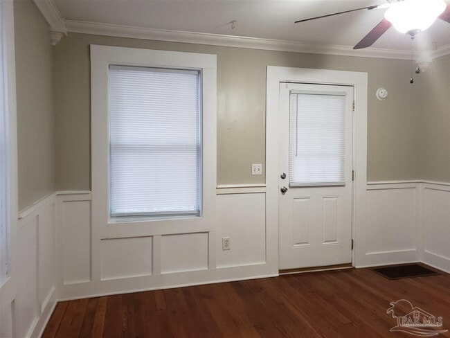 Building Photo - 1005 N 6th Ave