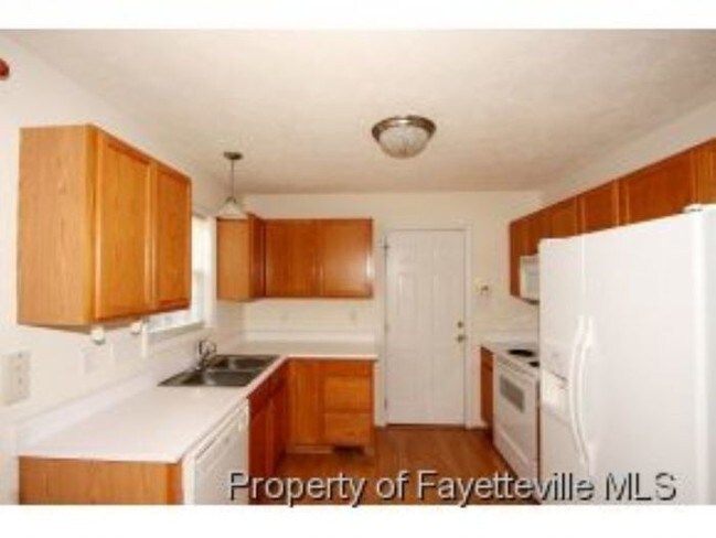 Building Photo - 1050 Roundabout Ct. Cameron NC, 28326