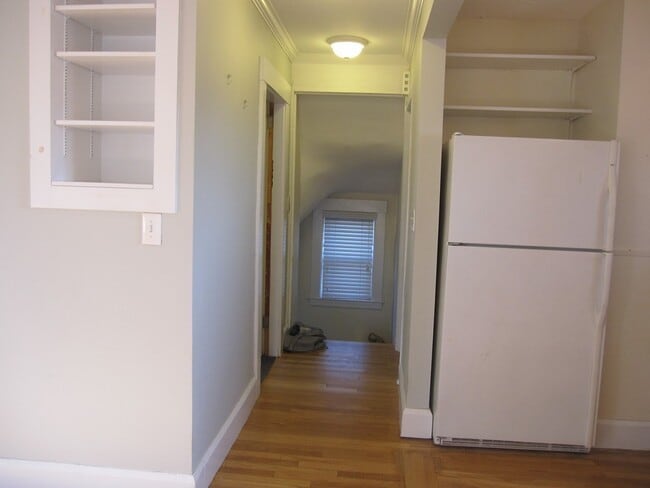 Building Photo - 41 Richwood St