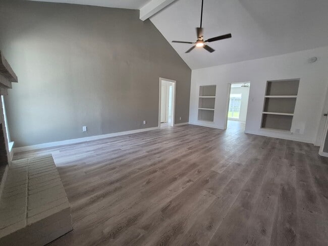 Building Photo - 3706 Verhalen Ave