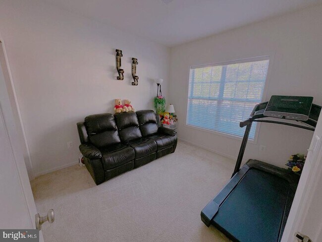 Foto del edificio - 43141 Whelplehill Terrace