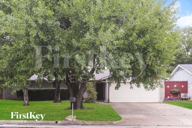 Building Photo - 604 Circleview Dr