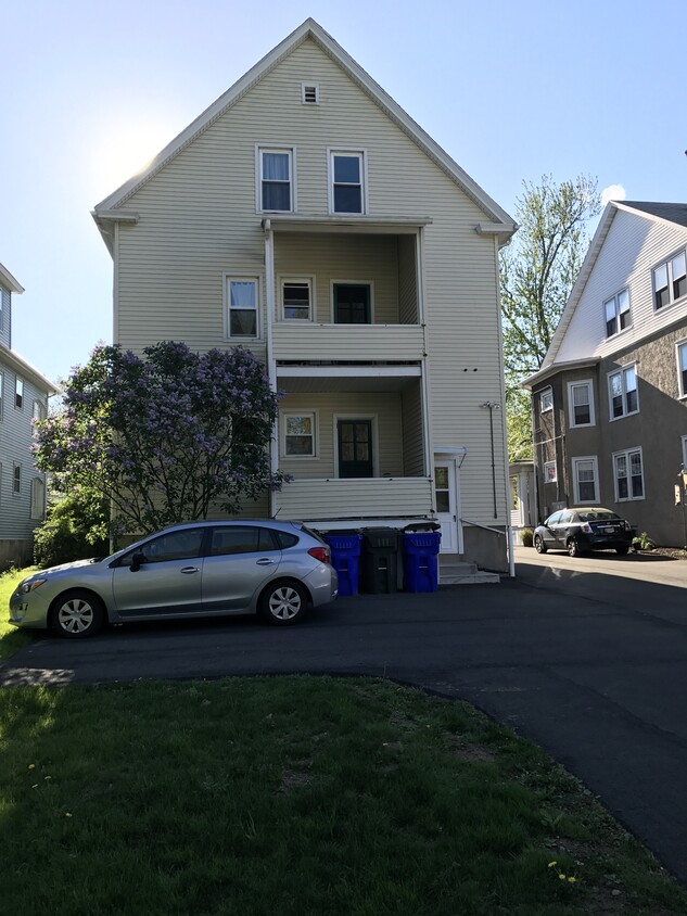 Foto principal - 42 Maplewood Avenue