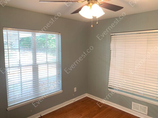 Building Photo - 1748 Windsor Blvd