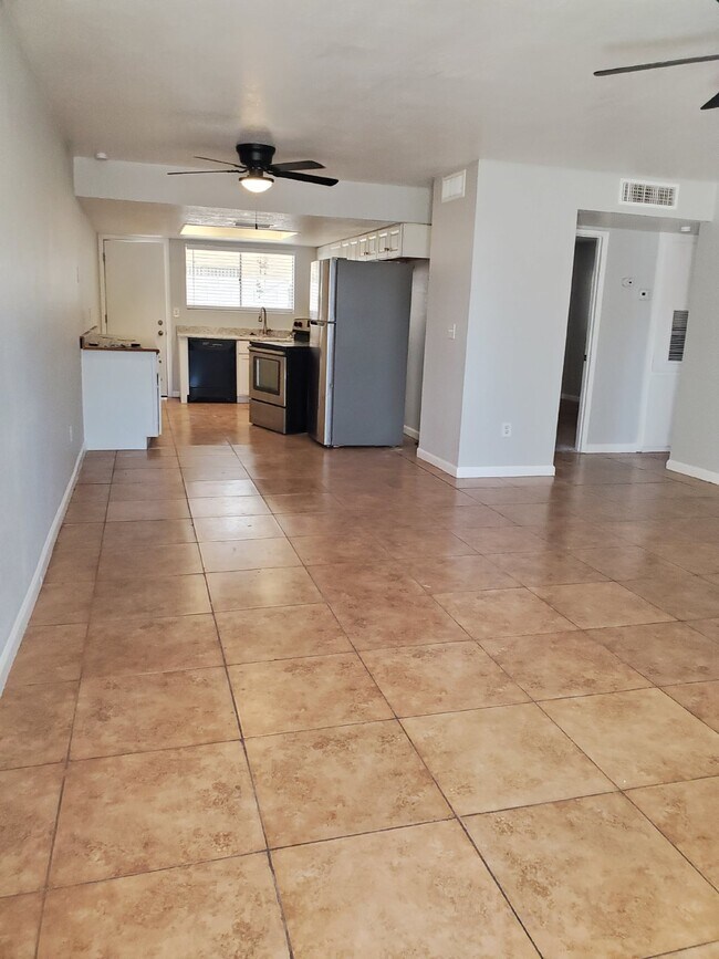 Building Photo - 3346 W Harmont Dr