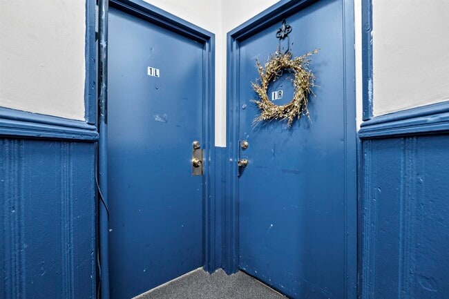 Building Photo - 207 15th St