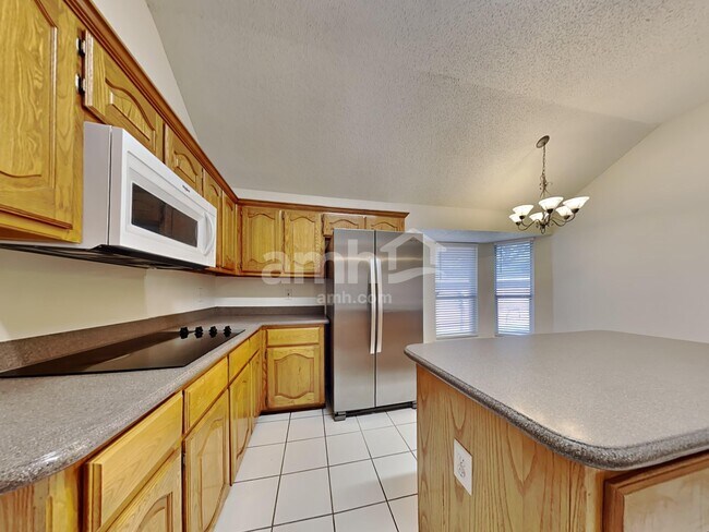 Building Photo - 532 N Parks Dr