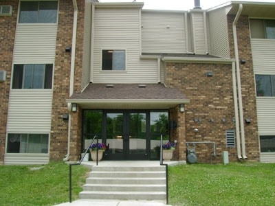 Building Photo - Malmquist Estates