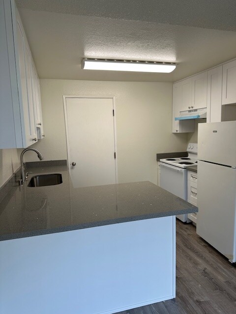 Foto principal - 712 60th St SW