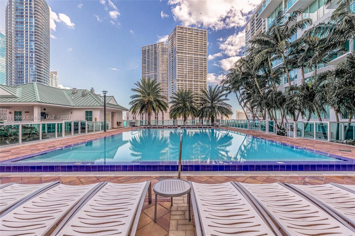 Foto principal - 41 SE 5th St