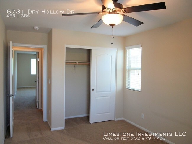 Large 2 Story Home With Additional Loft House For Rent In Las Building Photo Large 2 Story Home With Additional Loft