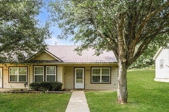 Building Photo - 732 Rocky Ridge Flatts
