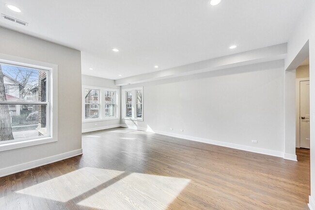 Foto del edificio - 6527 N Newgard Ave