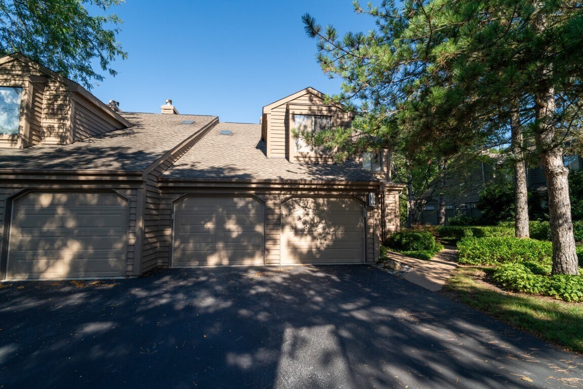 Primary Photo - 656 Golf Ln