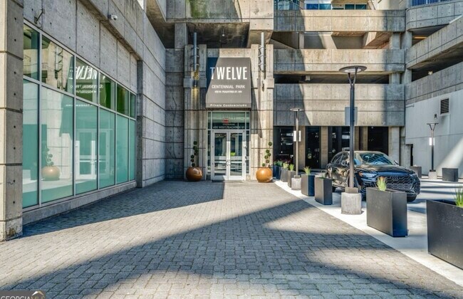 Building Photo - 400 W Peachtree St NW