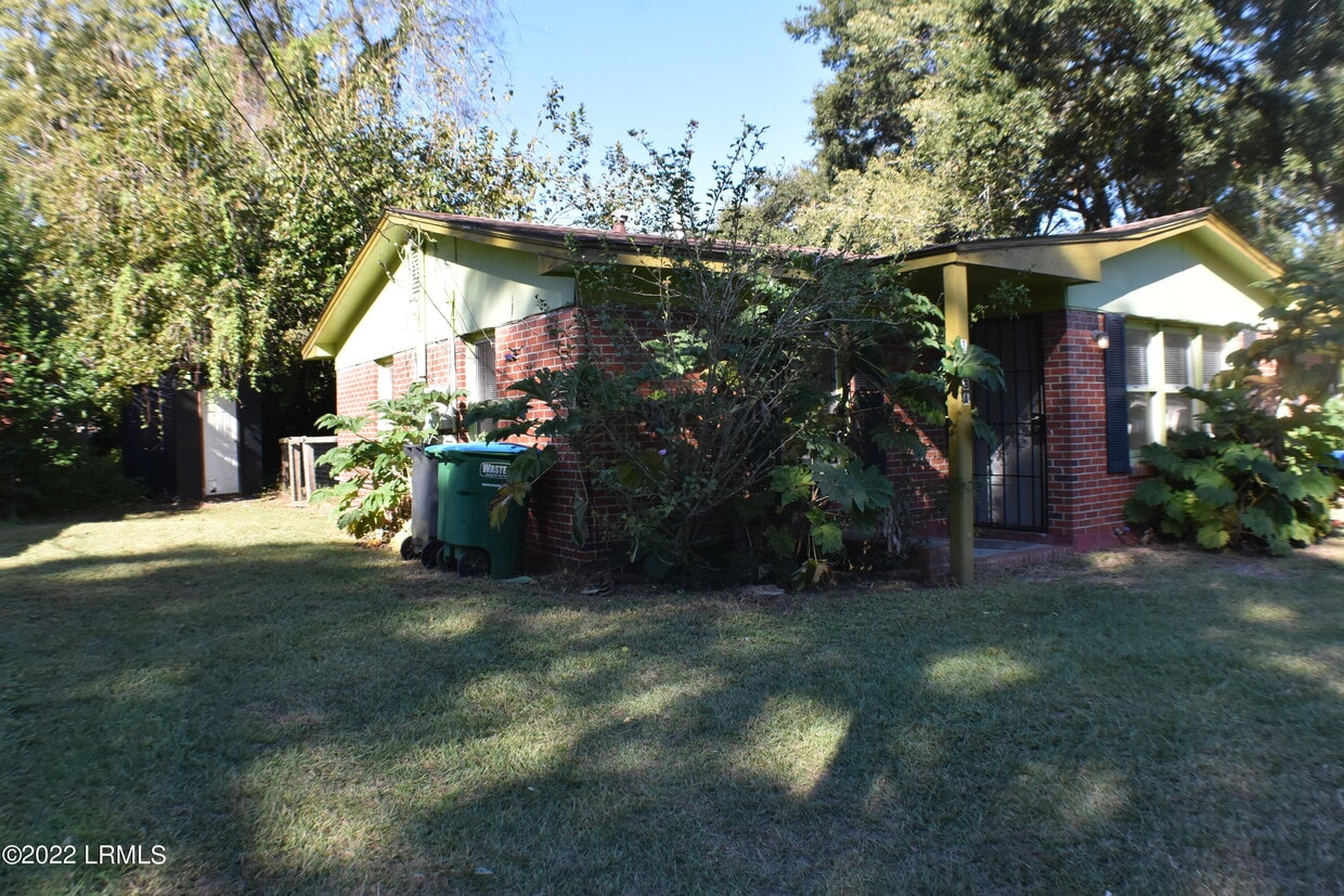 1808 Centerview Dr, Beaufort, SC 29902 House for Rent in Beaufort, SC