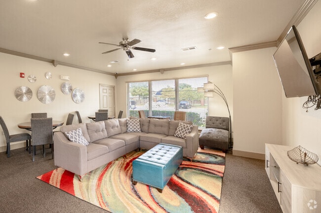 Clubroom - The Greens at Broken Arrow I, II,III, and IV