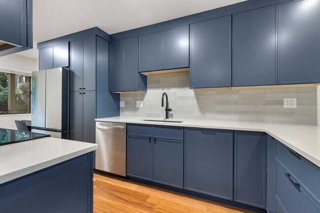 Foto del edificio - 4926 S Corbett Ave