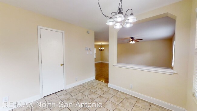Building Photo - 3 br, 2.5 bath House - 1340 Creek Knoll*
