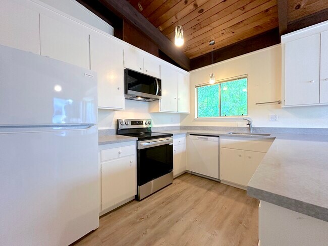 Photo - 514 The Alameda Townhome