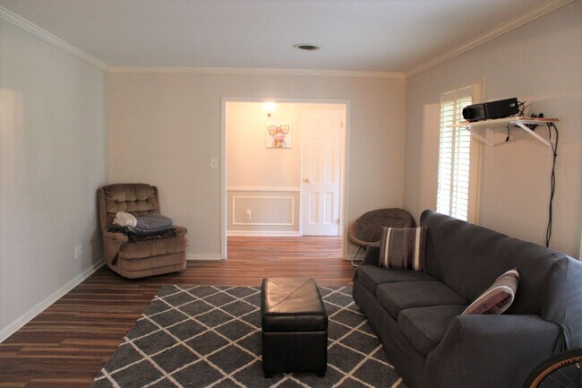 Foto del edificio - Home for Rent in Montgomery