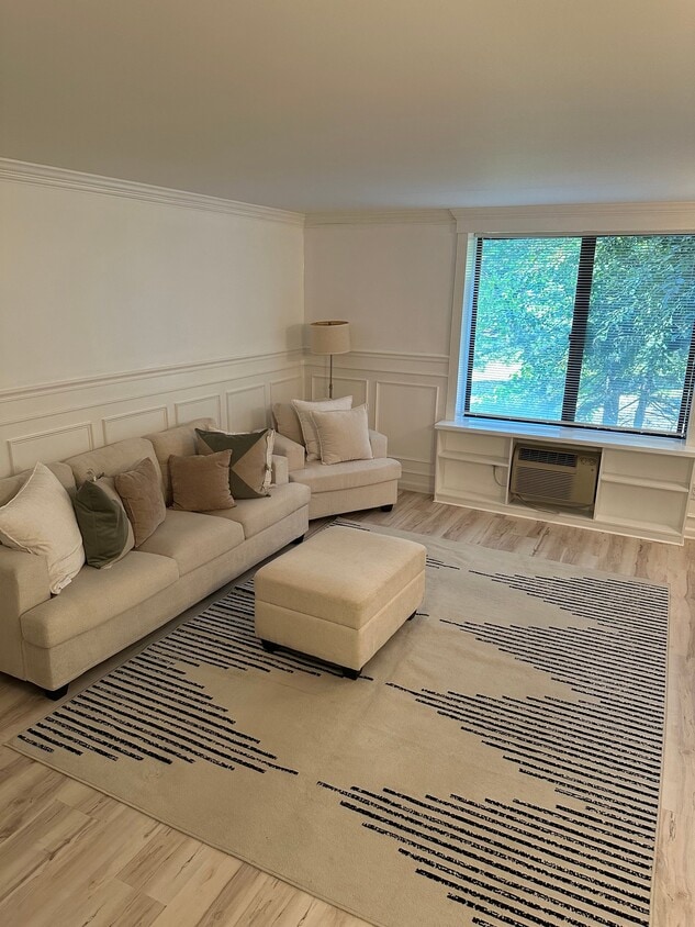 Photo - 1535 E Putnam Ave (Greenwich, CT)