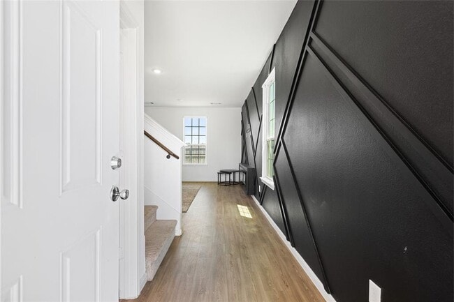 Foto del edificio - 7323 Heath Knl Ln