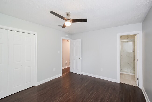 Foto del edificio - 1861 Engle Ct