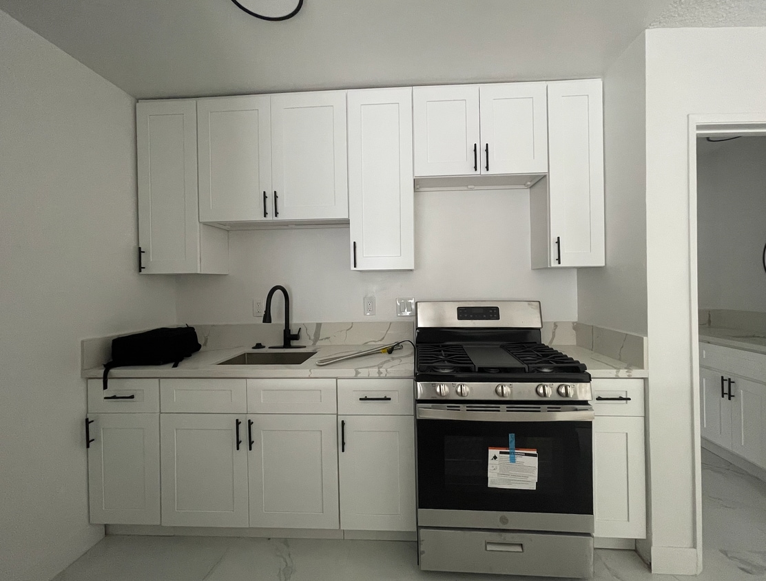 Building Photo - 6554 La Mirada Ave