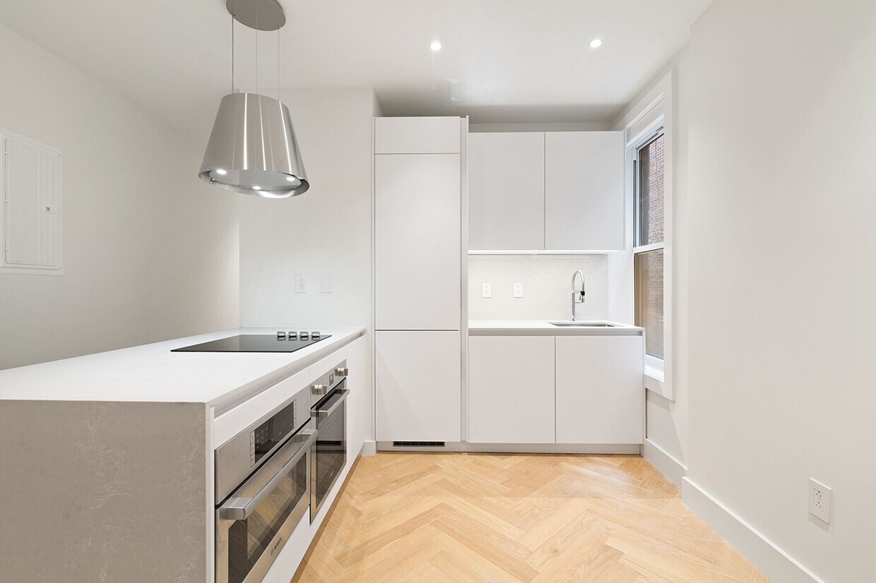 Foto principal - 336 W 95th St