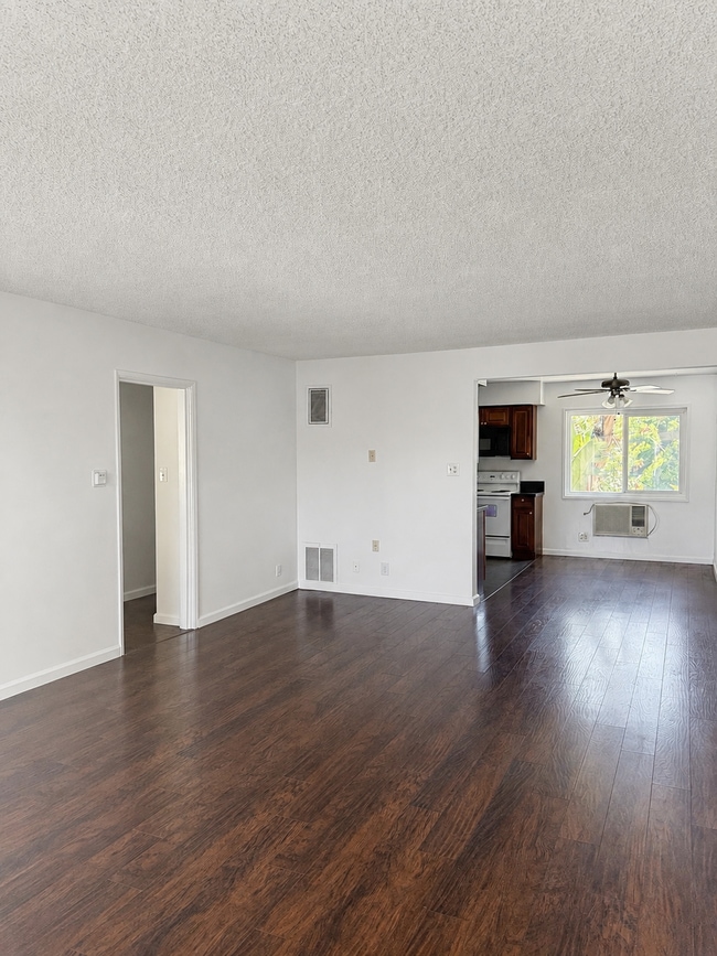 Building Photo - 4911 Laurel Canyon Blvd