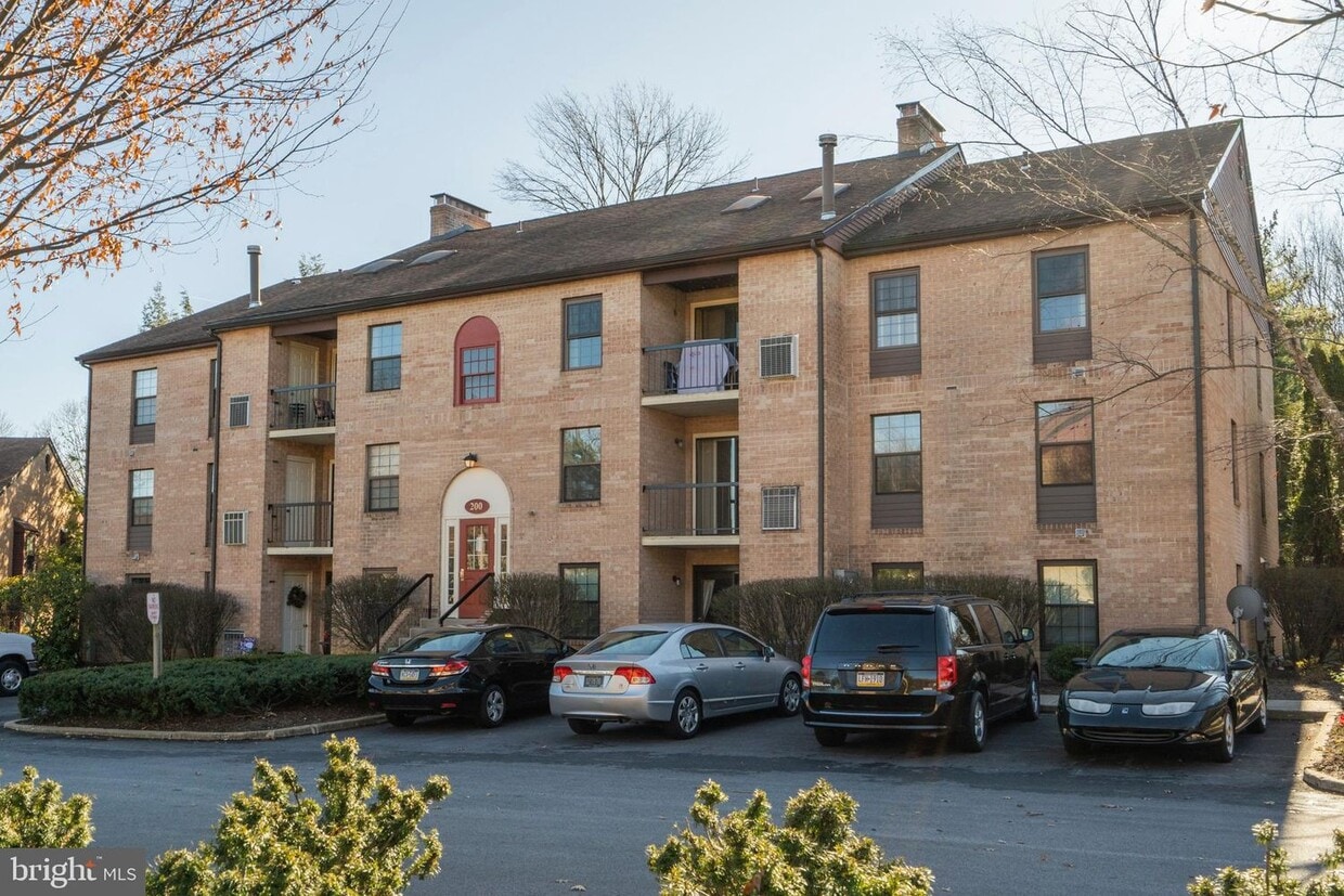 Primary Photo - 220 Washington Pl