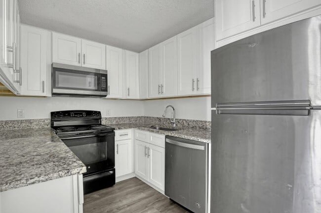 Building Photo - 3618 Alder Dr