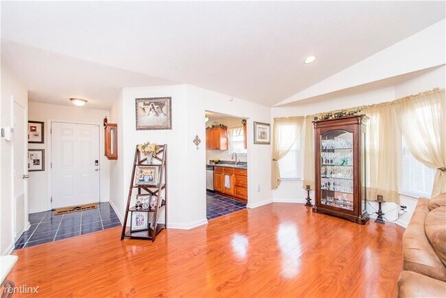 Building Photo - 4 br, 2 bath House - 6991 Ridgefield Dr