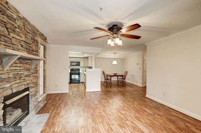 Foto del edificio - 8303 Bluebird Way