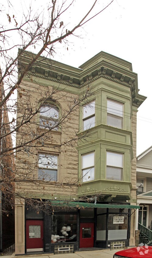 Foto del edificio - 2120 W Belmont Ave