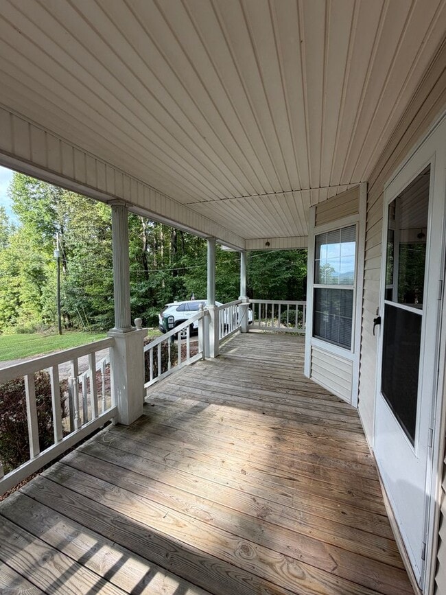 Building Photo - 4084 Friendship Rd