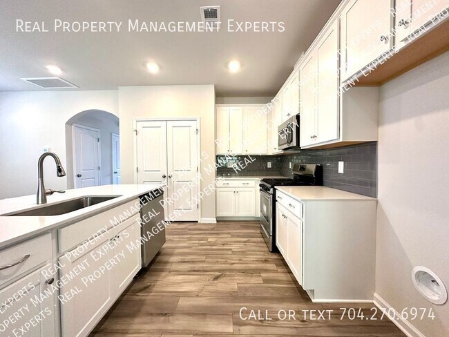 Building Photo - Brand New Construction 3BR/2.5BA Townhouse...