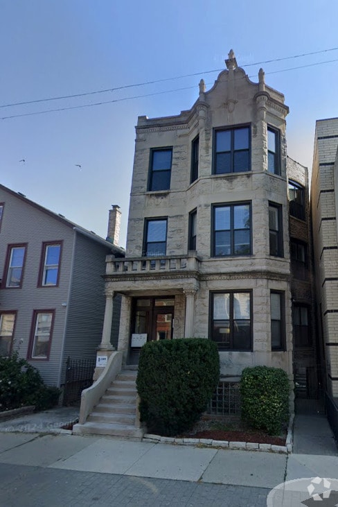 Building Photo - 2523 N California Ave