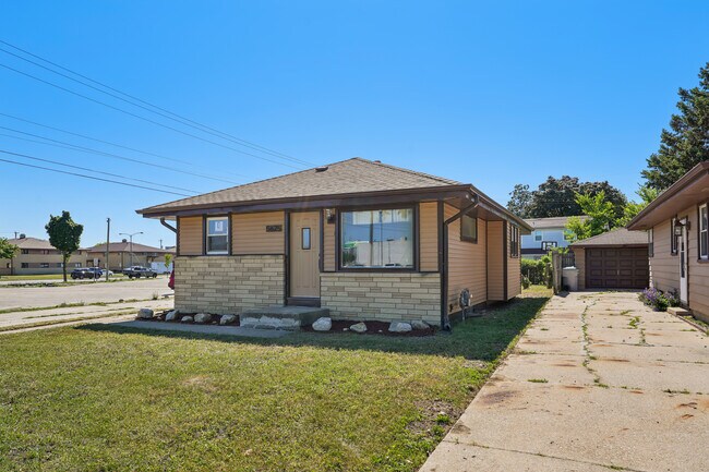 Foto del edificio - 5625 N 92nd St
