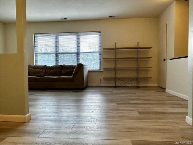 Foto del edificio - 10 Bailey Ct