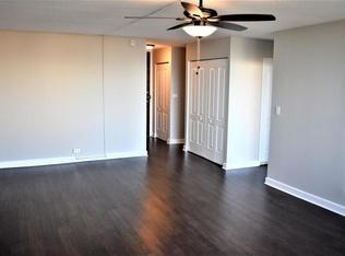 Building Photo - 5100 N Marine Drive #14F