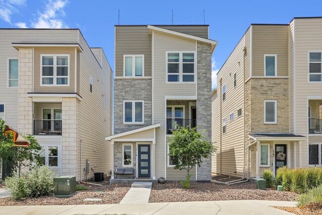 Building Photo - 1719 Zelda Ln