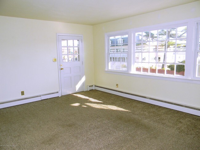 Building Photo - 207 NJ-71