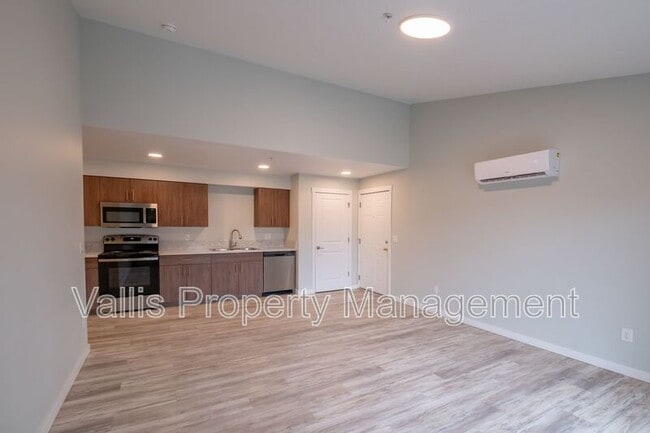 Foto del edificio - 13001 S Crompton Lane